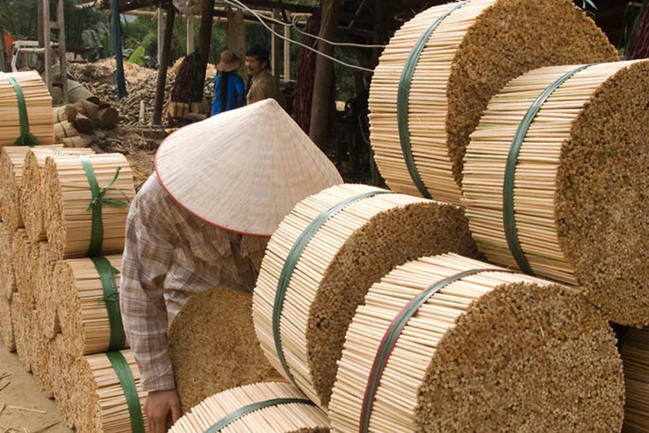 700x500-stacking_chopsticks