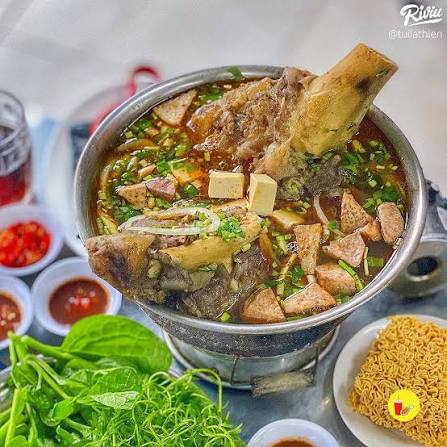 Ngon đỉnh hà! LẨU THAU XÍ QUÁCH BÒ 150K bự chà bá thịt thà phũ phê có ống  tủy béo hết nấc XEM ĐỊA CHỈ: https://app.riviu.vn/NYCPFMDO Sài Gòn mấy nay  lạnh lạnh